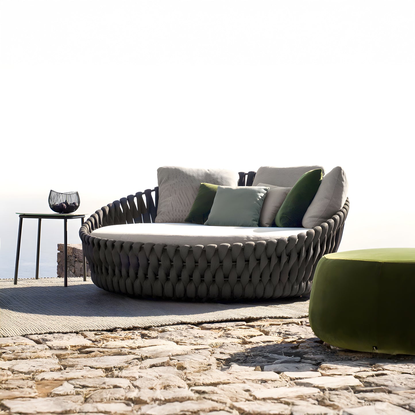 Mediterranea Luxe Lounge