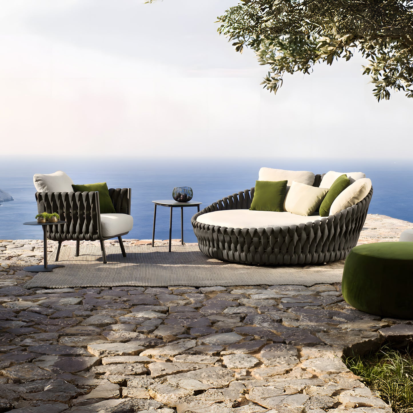 Mediterranea Luxe Lounge